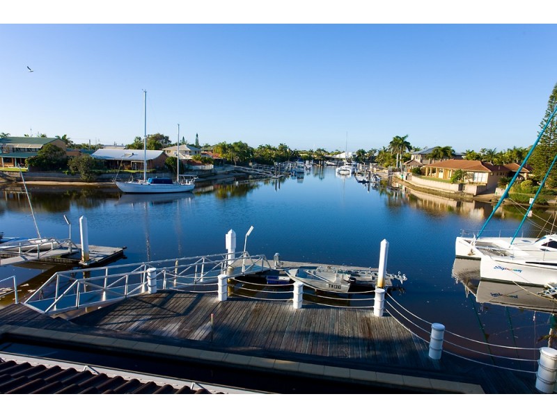 18 Oak Court, Minyama QLD 4575