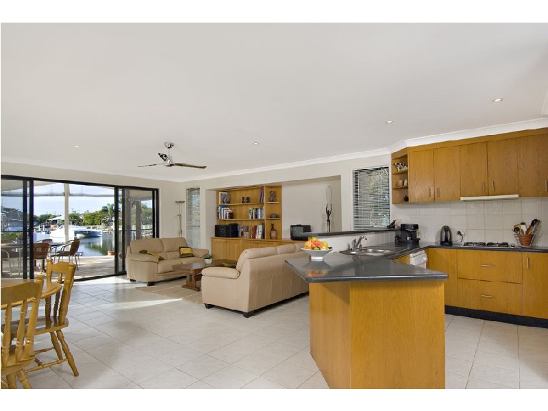 5 Wingara Street, Buddina QLD 4575