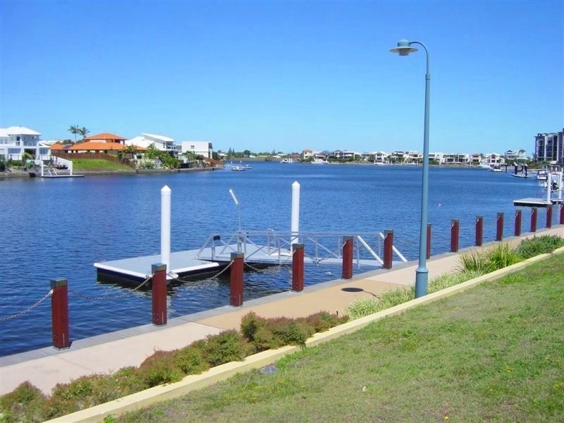 15 Tortola Place, Kawana Island QLD 4575