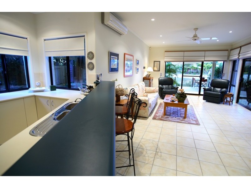 18 Jessica Boulevard, Minyama QLD 4575