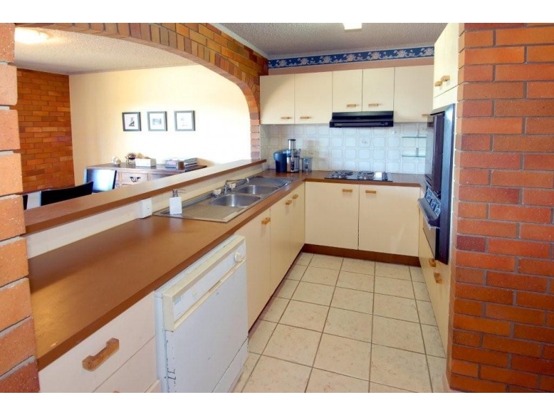 3/5 Barooga Cres, Mooloolaba QLD 4557