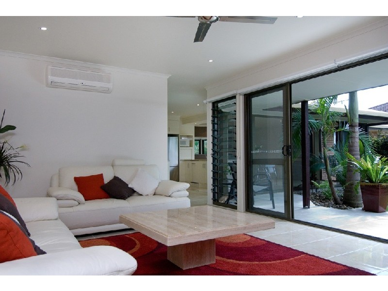 35 Meta Street, Mooloolaba QLD 4557