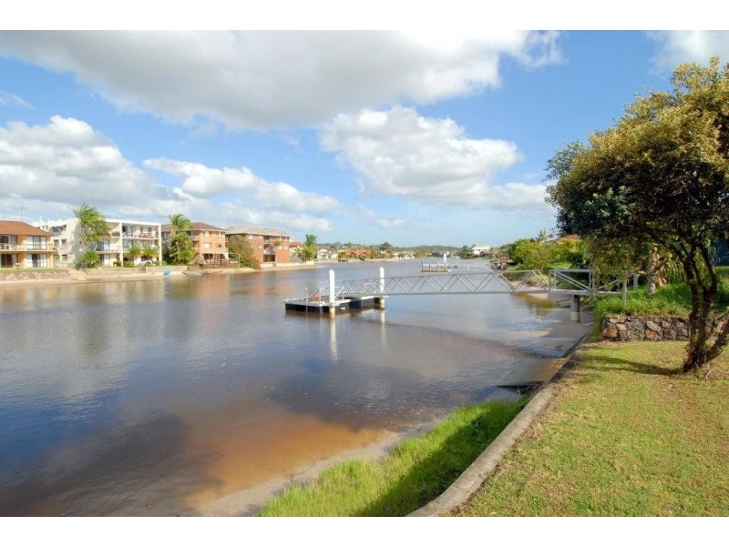 11 Coorumbong Close, Mooloolaba QLD 4557