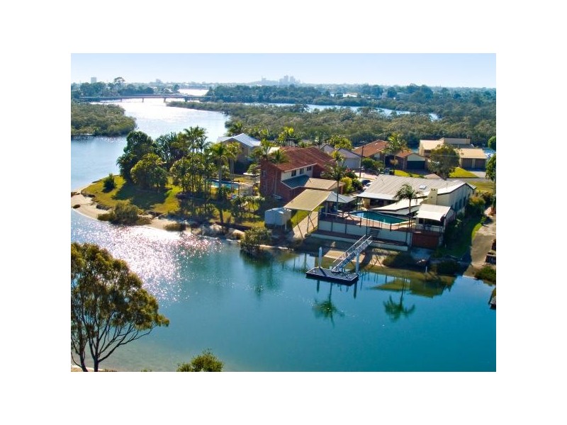 13 Paraka Court “Hideaway Waters”, Mountain Creek QLD 4557