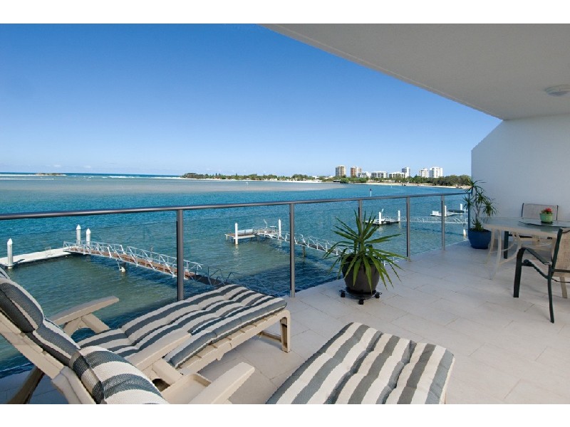 305  “Waves”, Maroochydore QLD 4558