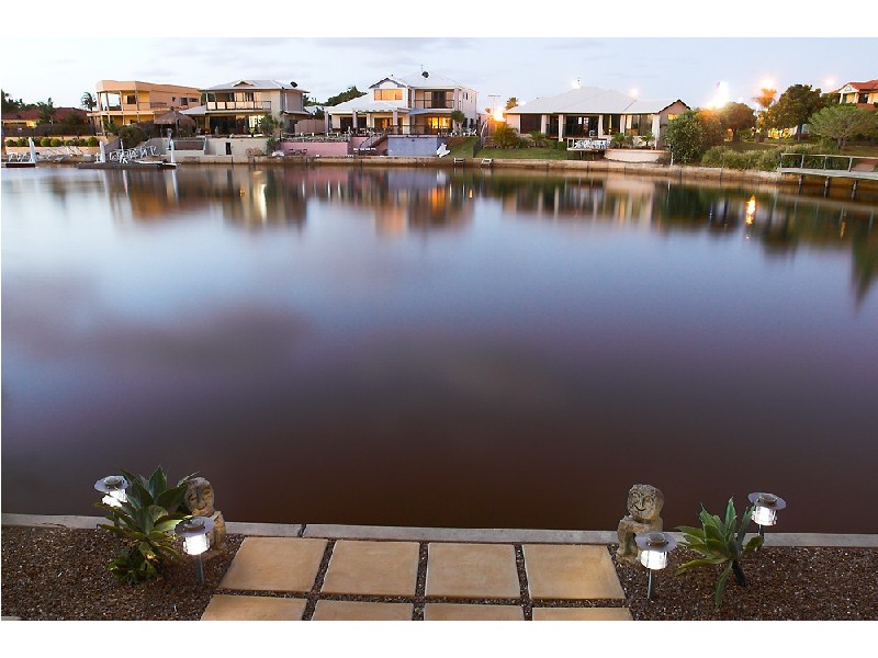 126 Sunbird Chase, Kawana Waters QLD 4575