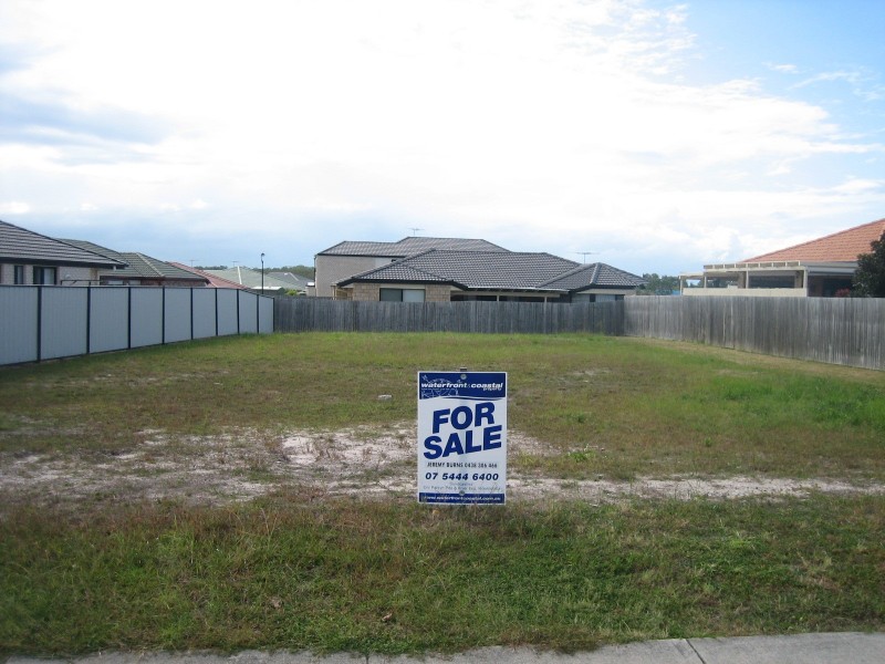 124 Carpenter Way, Sandstone Point QLD 4511