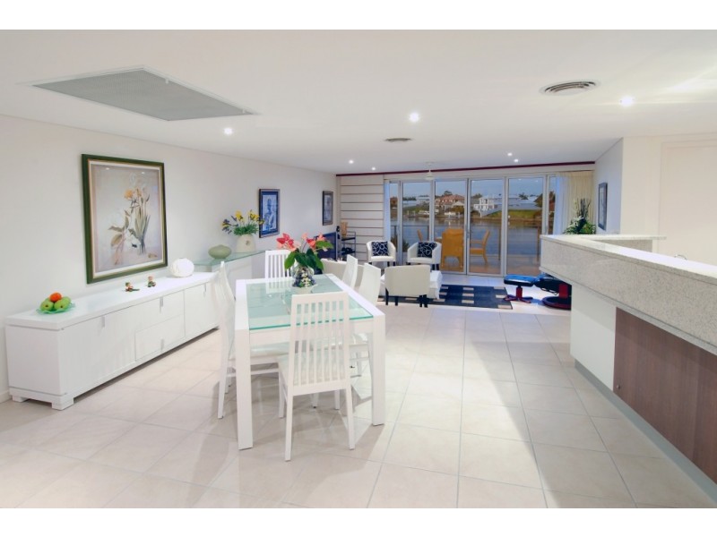48/7 “St Kitts” Grand Parade, Kawana Island QLD 4575