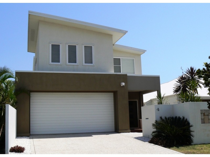 4 Tortola Place, Kawana Island QLD 4575