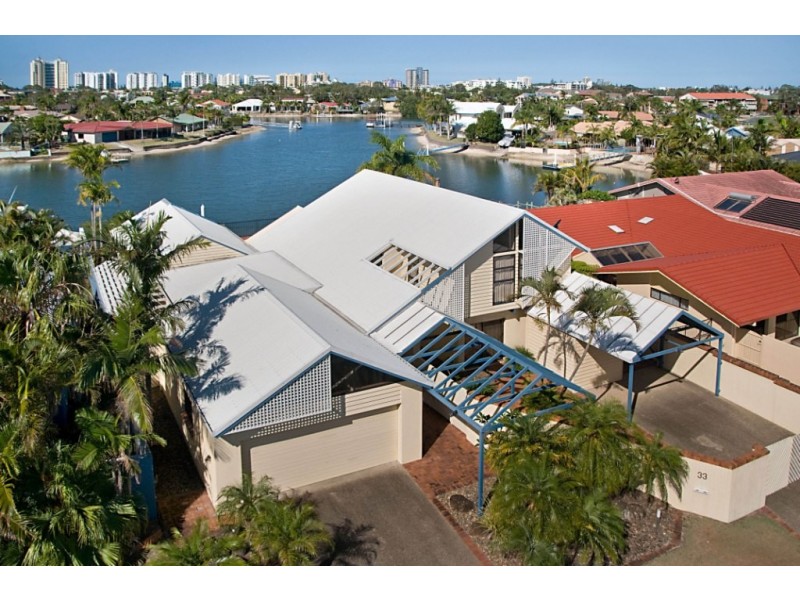 33 Carrothool Place, Mooloolaba QLD 4557