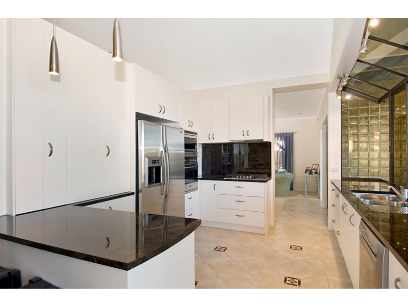 33 Carrothool Place, Mooloolaba QLD 4557