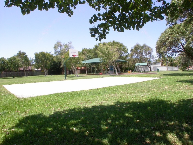 33 Karumba Street, Warana QLD 4575