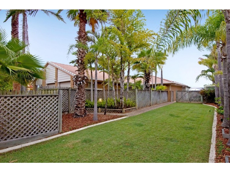 34 Carrothool Place, Mooloolaba QLD 4557