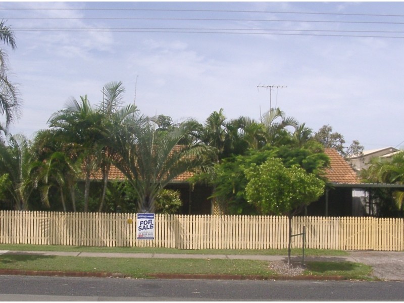 113 Nicklin Way, Warana QLD 4575