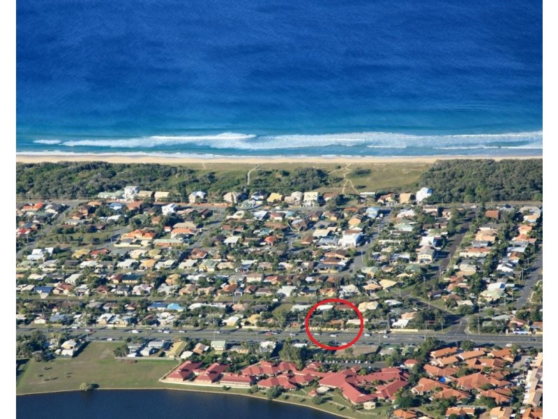 113 Nicklin Way, Warana QLD 4575