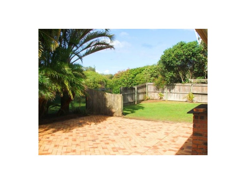 133 Oceanic Drive, Warana QLD 4575