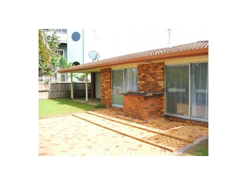 133 Oceanic Drive, Warana QLD 4575