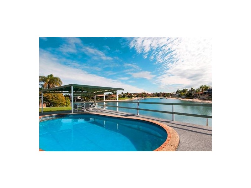 42 Tarwarri Crescent, Mooloolaba QLD 4557