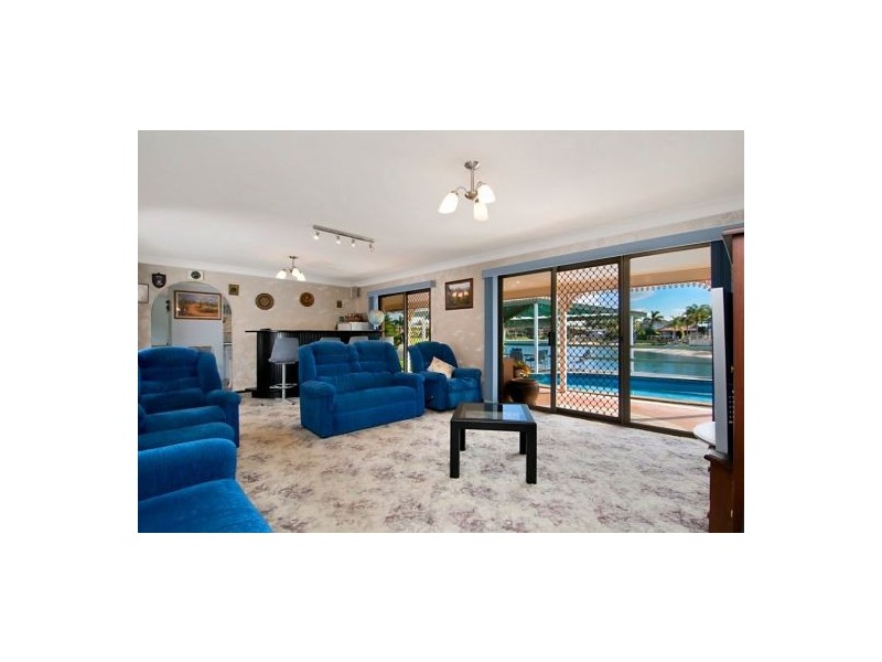 42 Tarwarri Crescent, Mooloolaba QLD 4557