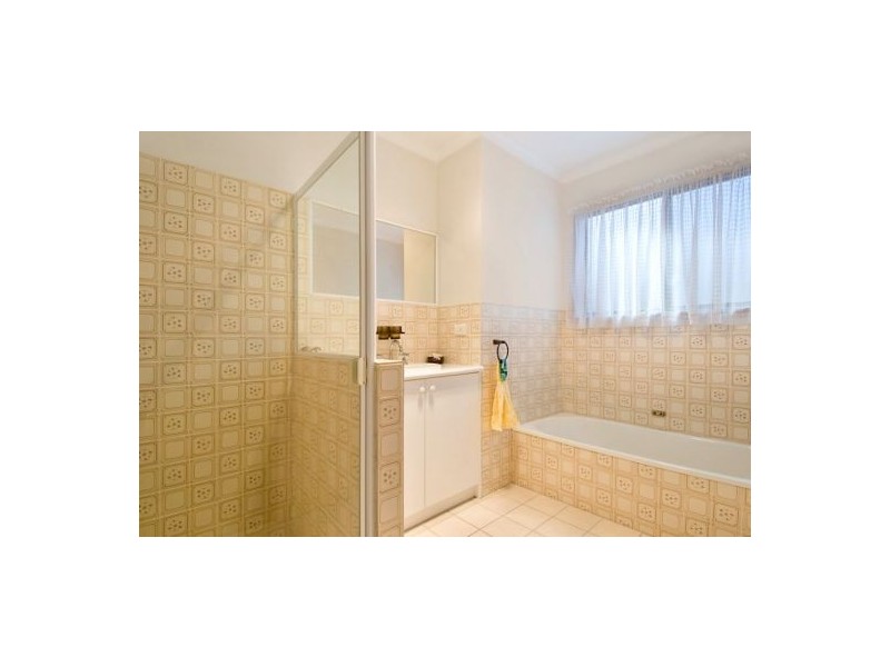 42 Tarwarri Crescent, Mooloolaba QLD 4557