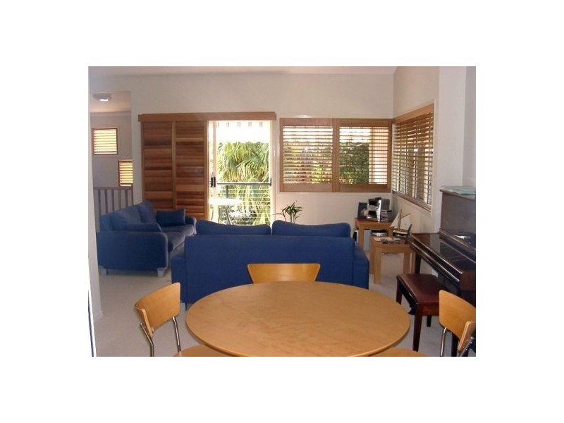 7 Tombarra St, Mooloolaba QLD 4557