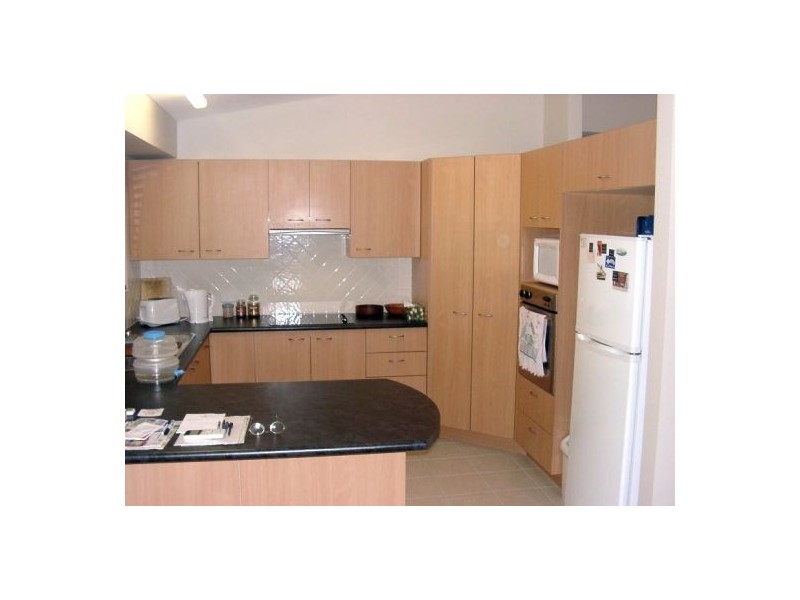 7 Tombarra St, Mooloolaba QLD 4557