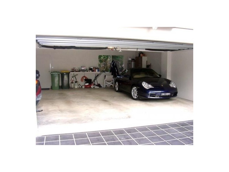 7 Tombarra St, Mooloolaba QLD 4557