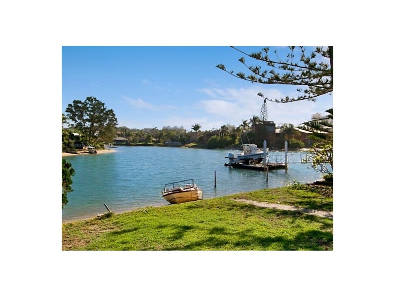 26 Tarwarri Crescent, Mooloolaba QLD 4557
