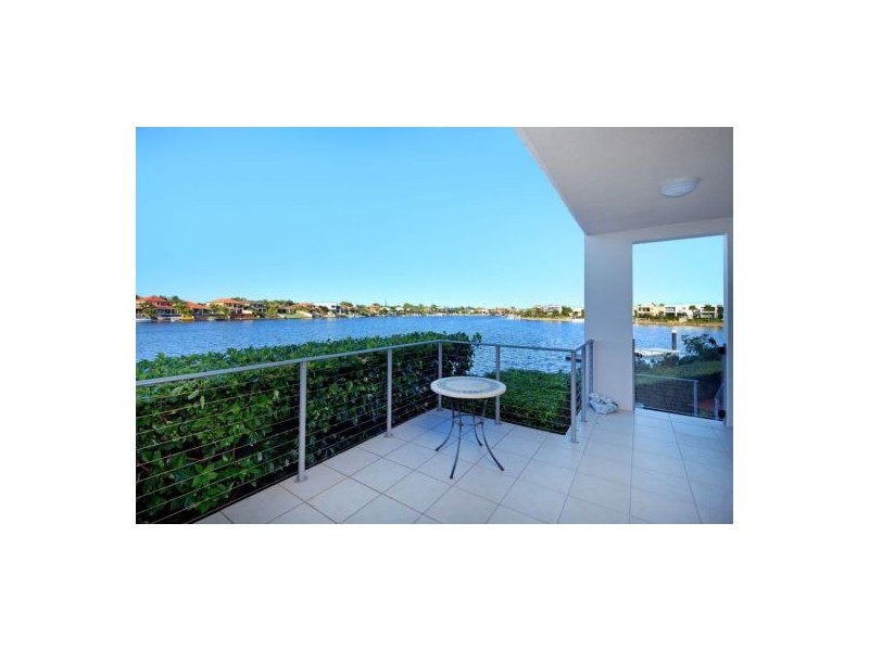 Unit 1 “St Kitt 7 Grand Parade, Kawana Island QLD 4575