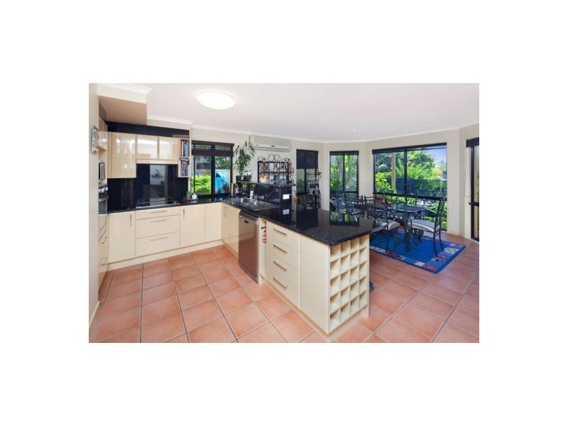 112 Sunbird Chase, Kawana Waters QLD 4575