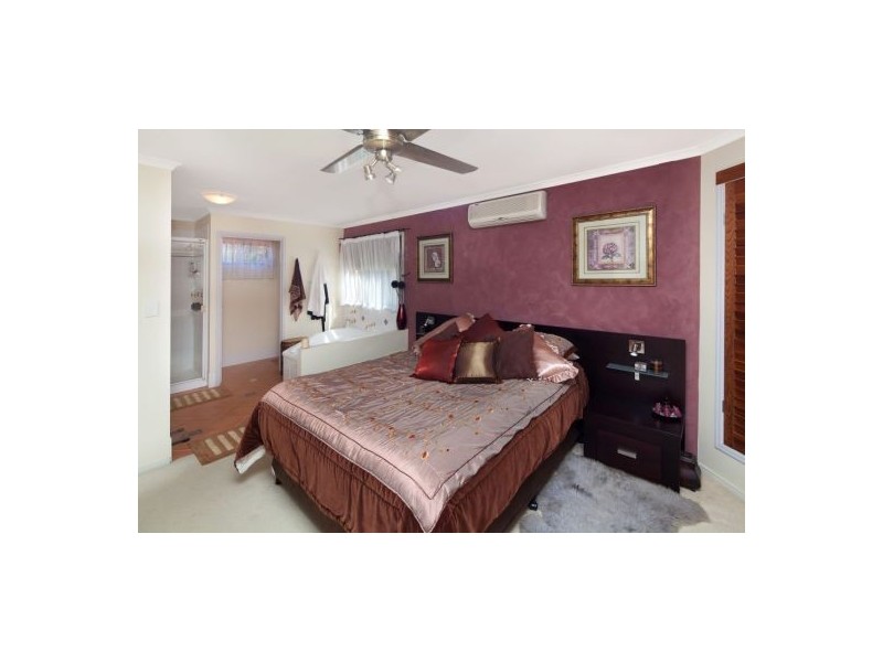 112 Sunbird Chase, Kawana Waters QLD 4575