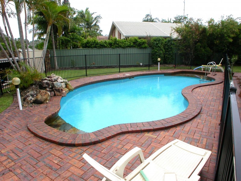 1 Julie Court, Mooloolaba QLD 4557