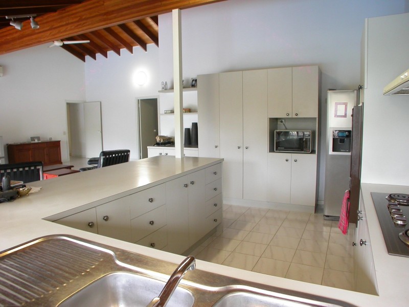 1 Julie Court, Mooloolaba QLD 4557