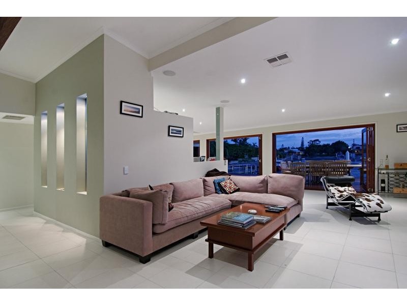 8 Beltana Crescent, Buddina QLD 4575
