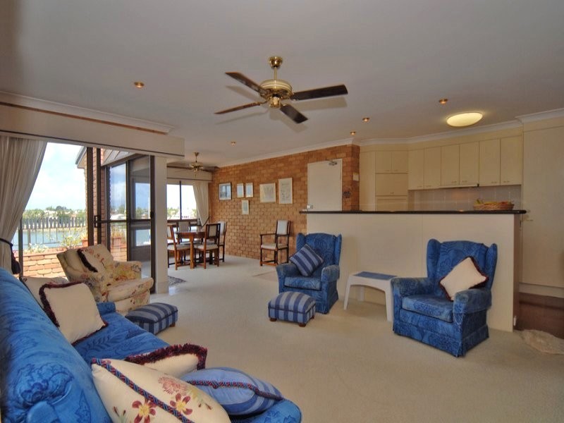 7/11 ‘Amelia Place’ Carinya Street, Mooloolaba QLD 4557