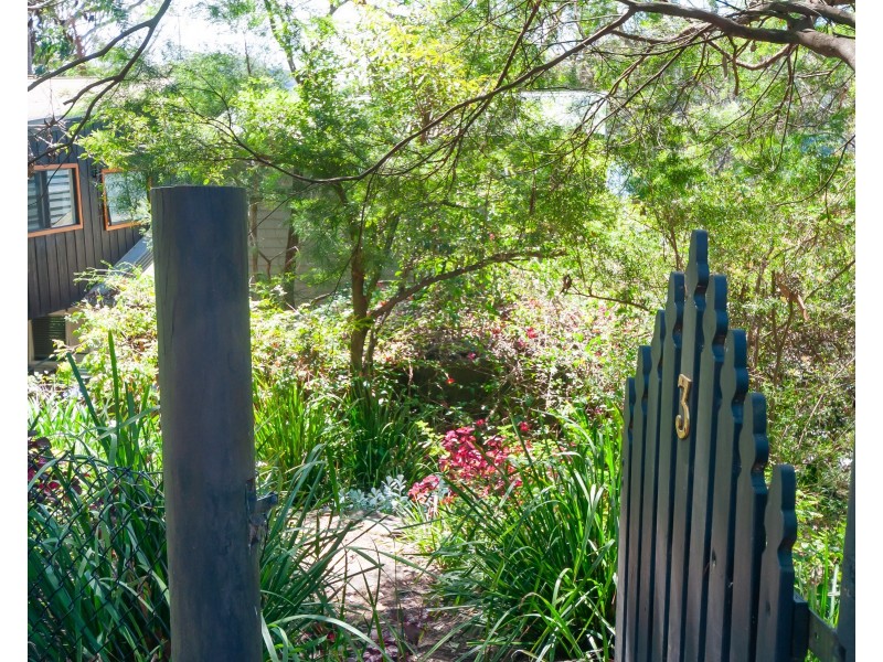 3 Robertson Rd, Scotland Island NSW 2105
