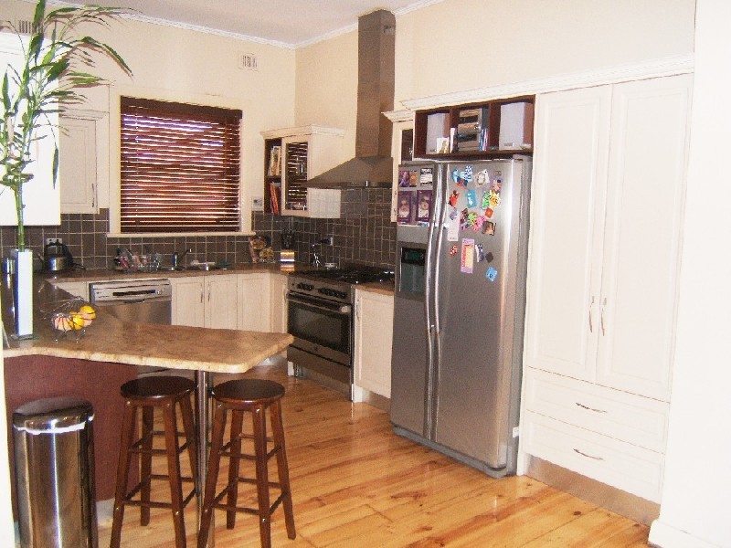 62 Robert Avenue, Broadview SA 5083