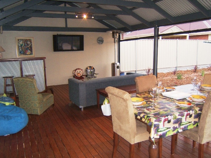 62 Robert Avenue, Broadview SA 5083