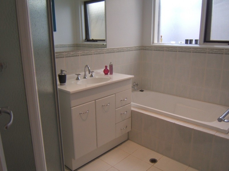 27 Henrietta Street, Prospect SA 5082