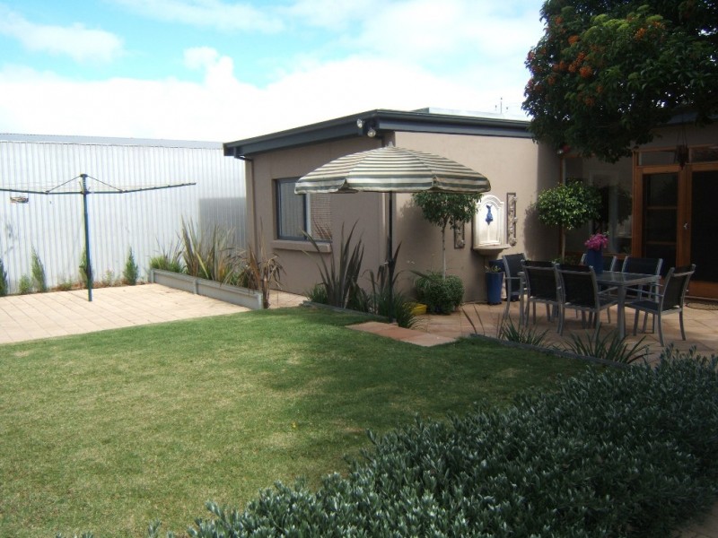 27 Henrietta Street, Prospect SA 5082