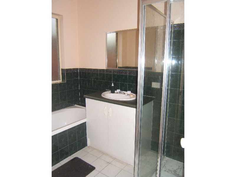 8 Hopkins Court, Broadview SA 5083