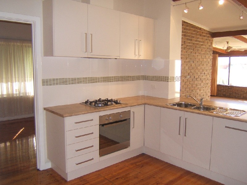 16 Ragless Avenue, Enfield SA 5085