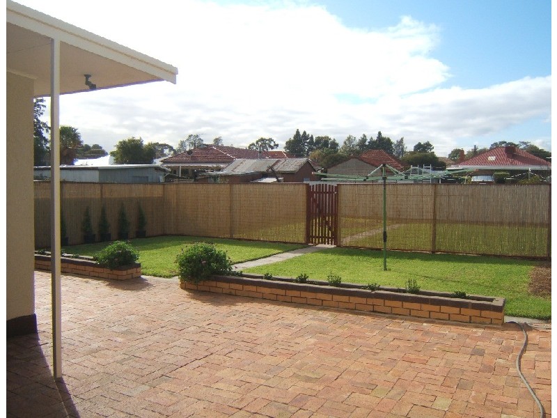 16 Ragless Avenue, Enfield SA 5085