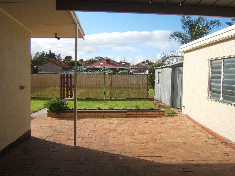 16 Ragless Avenue, Enfield SA 5085