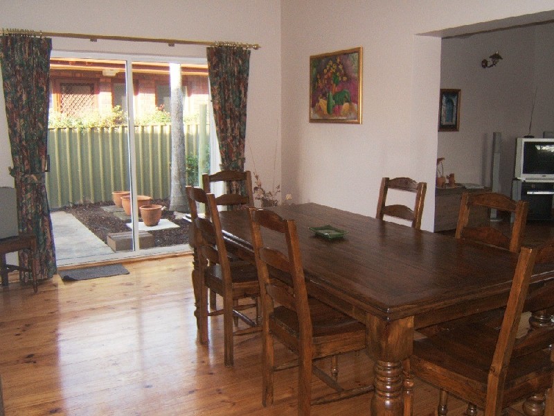 8 Wallace Street, Vale Park SA 5081