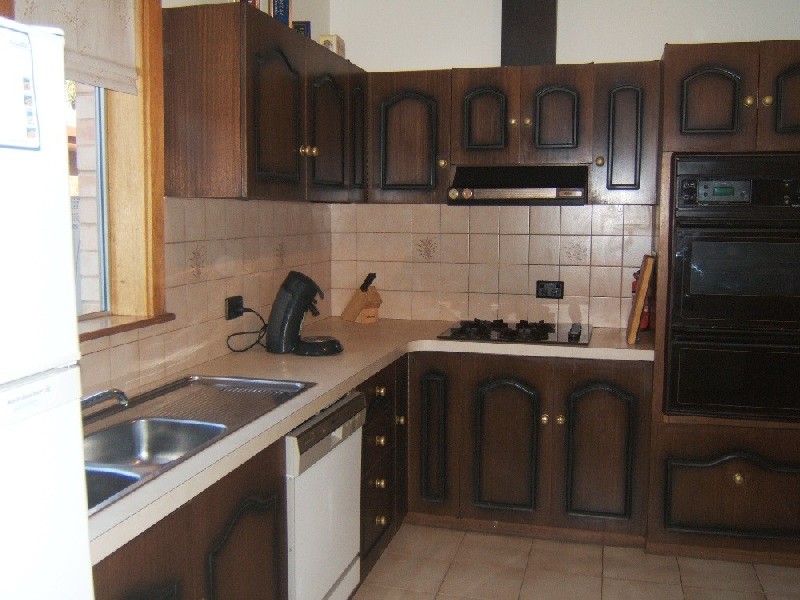 8 Wallace Street, Vale Park SA 5081