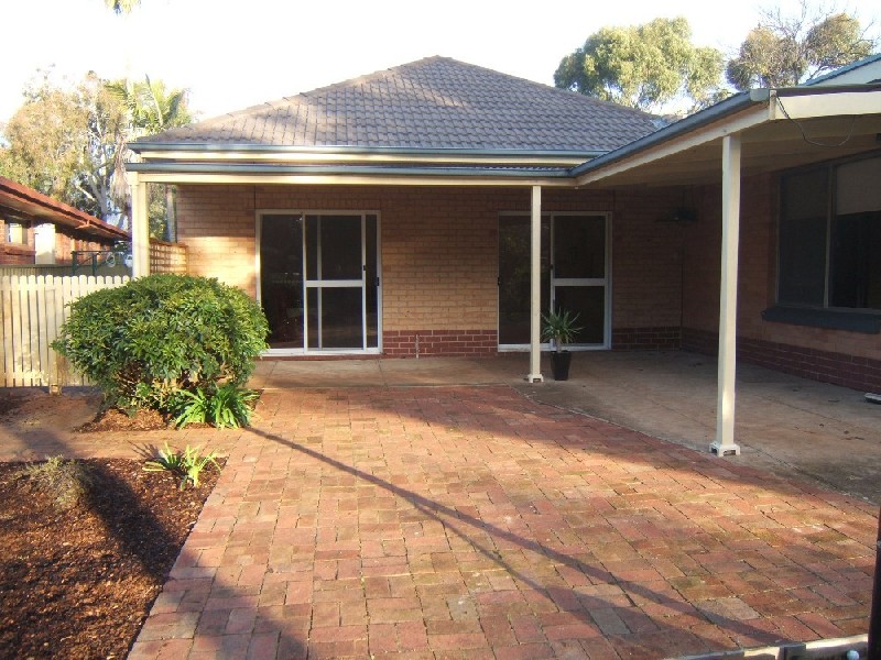 8 Wallace Street, Vale Park SA 5081