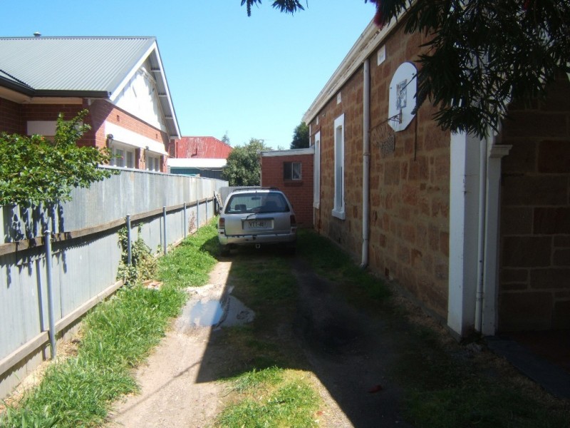 22 East Avenue, Black Forest SA 5035