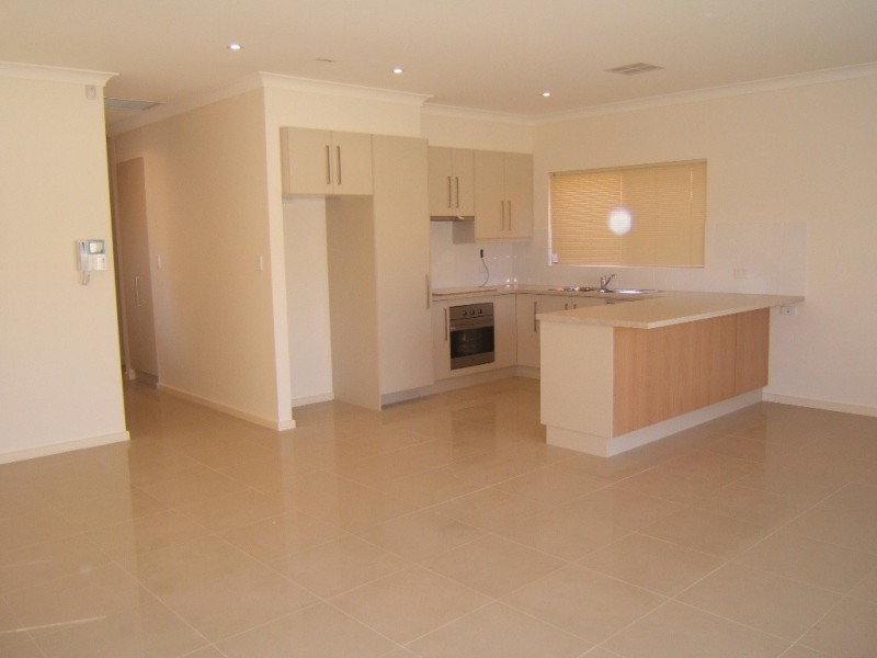 65 & 65a Lionel Avenue, Blair Athol SA 5084