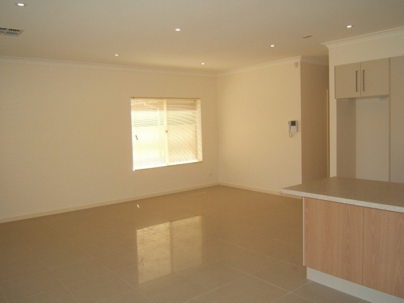 65 & 65a Lionel Avenue, Blair Athol SA 5084